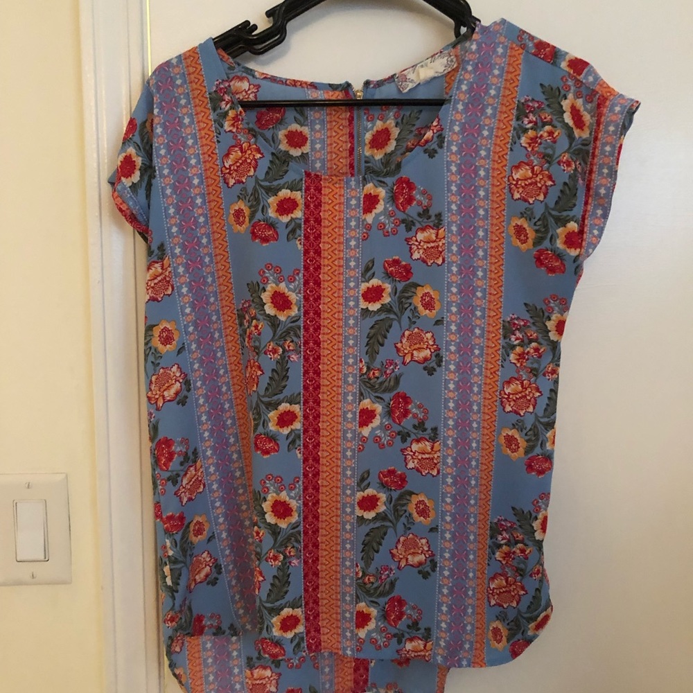 Polyester top - Picture 2 of 2